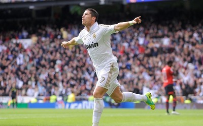 欧盈体育热评-亚马尔每天研究防守策略