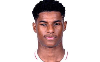 欧盈体育独家-加维带球突破造点+红牌一人打崩对手